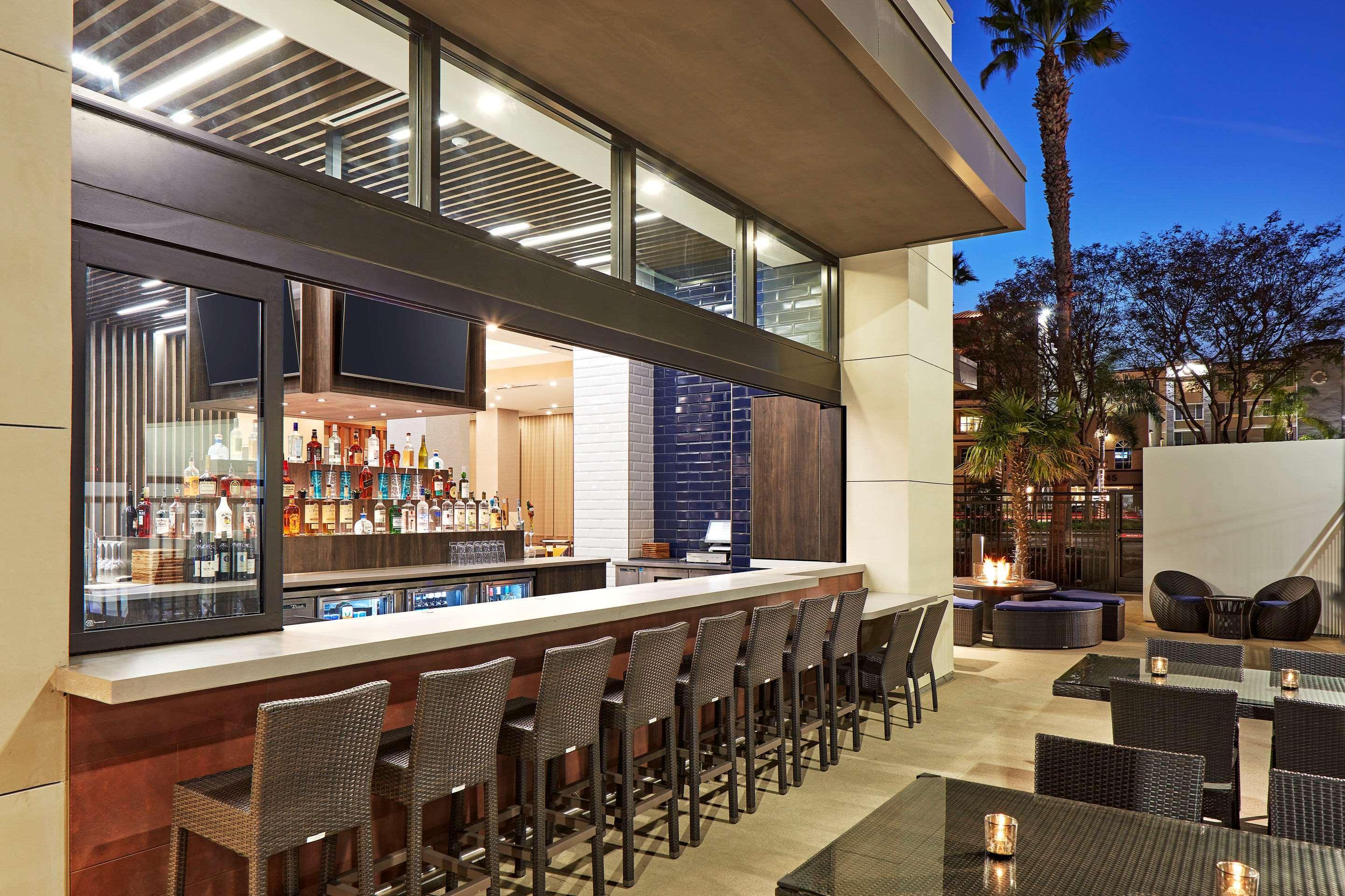 Cambria Hotel & Suites Anaheim Resort Area Экстерьер фото