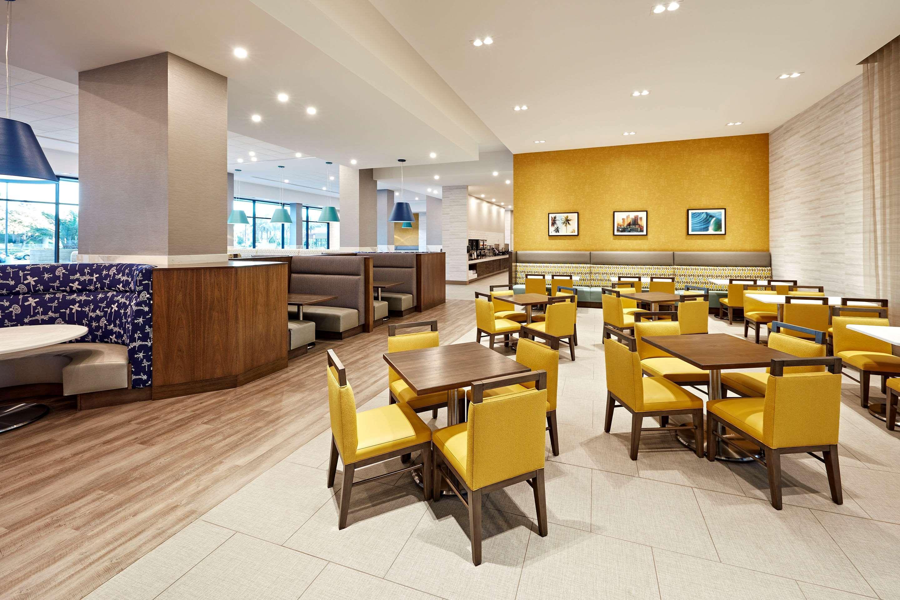 Cambria Hotel & Suites Anaheim Resort Area Экстерьер фото