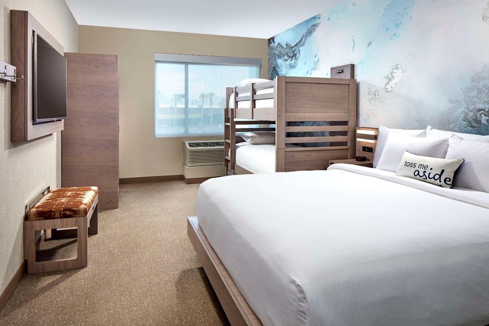 Cambria Hotel & Suites Anaheim Resort Area Экстерьер фото
