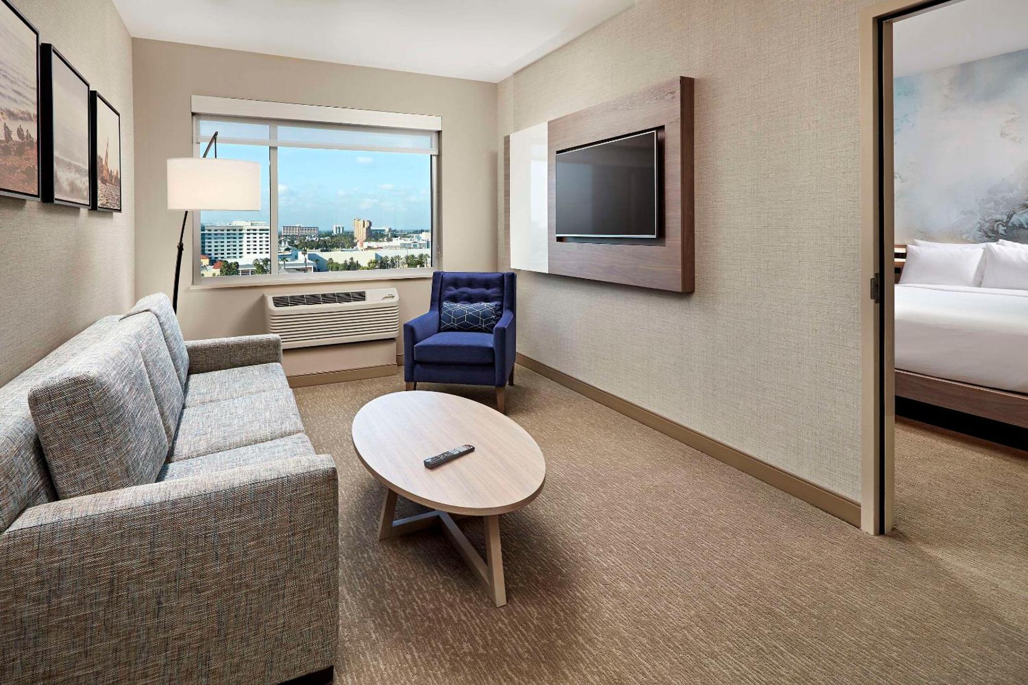 Cambria Hotel & Suites Anaheim Resort Area Экстерьер фото