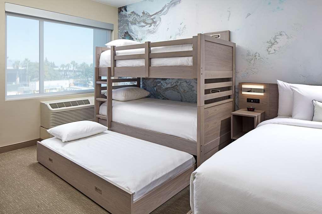 Cambria Hotel & Suites Anaheim Resort Area Номер фото